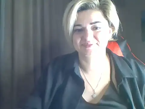 Snapshot of Wymini chatting on September 2025 08:48:01 PM Wymini online show from September 2025 08:48:01 PM