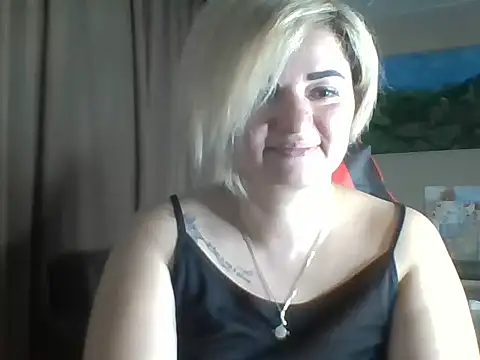 Snapshot of Wymini chatting on September 2025 09:03:01 PM Wymini online show from September 2025 09:03:01 PM