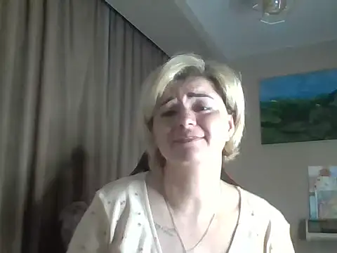 Snapshot of Wymini chatting on September 2025 08:30:02 PM Wymini online show from September 2025 08:30:02 PM