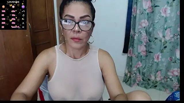 alejandralatina online show from January 2026 03:45:01 AM