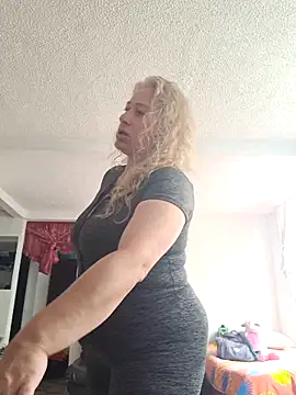 sofiacurvy 45 online show from December 2025 06:39:02 PM