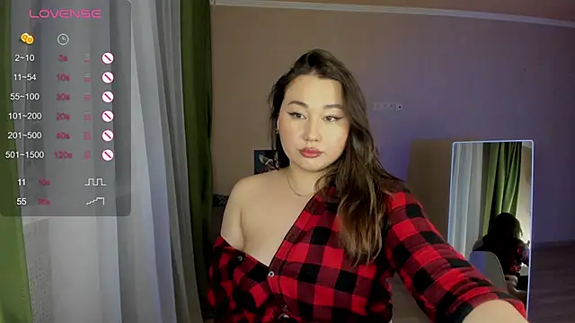 emilia mur online show from April 2026 05:37:02 PM