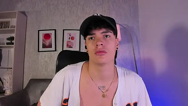 BenitoSaenz online show from November 2025 11:47:02 AM