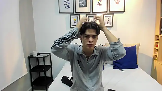 BenitoSaenz online show from September 2025 12:01:01 PM