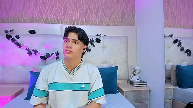 BenitoSaenz online show from December 2025 12:37:01 PM