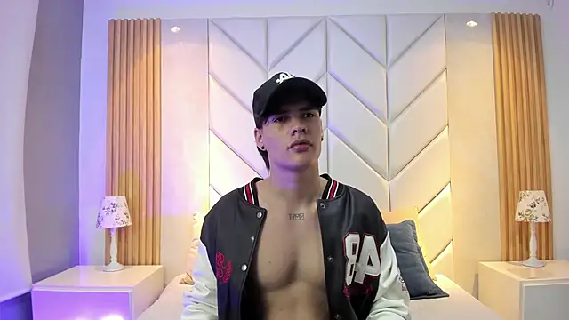 BenitoSaenz online show from December 2025 04:01:02 PM