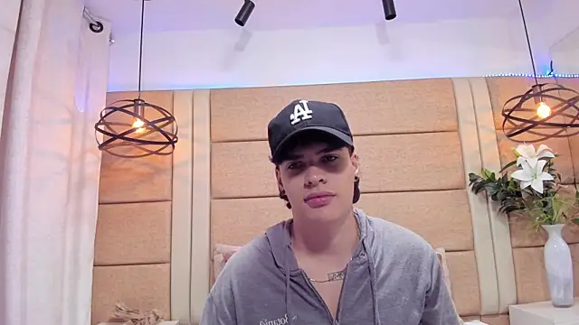 BenitoSaenz online show from November 2025 12:16:01 PM