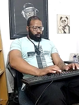 King Malik online show from November 2025 03:43:01 AM