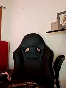 Luna 20x online show from December 2025 07:04:02 PM