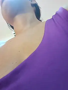 Luna 20x online show from October 2025 06:39:02 PM