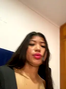 Luna 20x online show from September 2025 06:52:01 PM