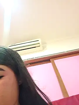 Luna 20x online show from November 2025 07:14:01 PM