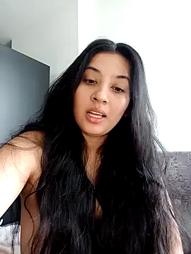 Snapshot of VALENTINA_ROUSE_ chatting on November 2025 03:05:01 PM VALENTINA ROUSE online show from November 2025 03:05:01 PM