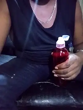 OnlyMoneyIwanT online show from February 2026 01:44:01 PM