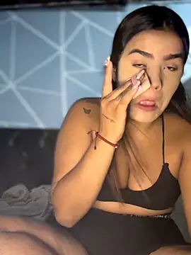 Kaily Sweet16 online show from December 2025 03:17:01 PM