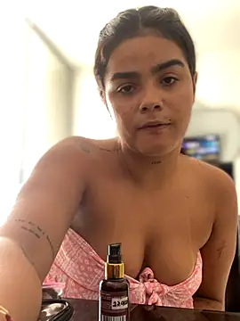 Kaily Sweet16 online show from November 2025 06:33:02 PM