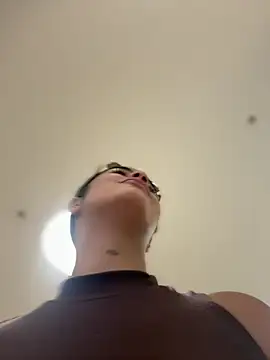 Kaily Sweet16 online show from April 2026 09:39:33 PM