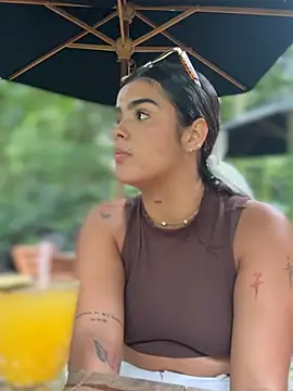 Kaily Sweet16 online show from April 2026 06:41:01 PM