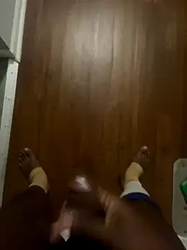 Snapshot of JezOne555 chatting on November 2025 03:40:01 AM JezOne555 online show from November 2025 03:40:01 AM