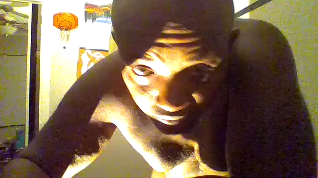 Snapshot of JezOne555 chatting on December 2025 01:04:02 PM JezOne555 online show from December 2025 01:04:02 PM