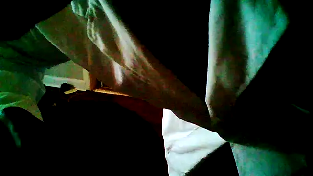 Snapshot of JezOne555 chatting on November 2025 04:18:02 PM JezOne555 online show from November 2025 04:18:02 PM