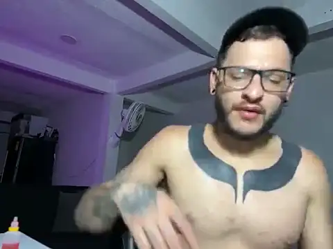 francoolatino online show from October 2025 01:40:02 AM