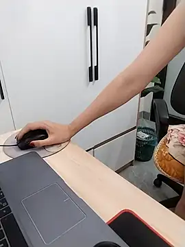 Mina luna online show from October 2025 11:29:02 PM