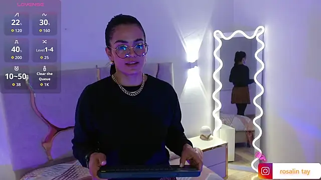 Snapshot of Rosalind_tay chatting on December 2025 11:09:02 AM Rosalind tay online show from December 2025 11:09:02 AM