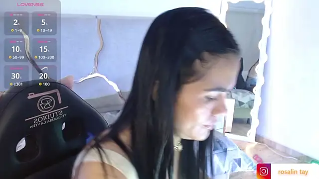 Snapshot of Rosalind_tay chatting on November 2025 03:56:02 PM Rosalind tay online show from November 2025 03:56:02 PM