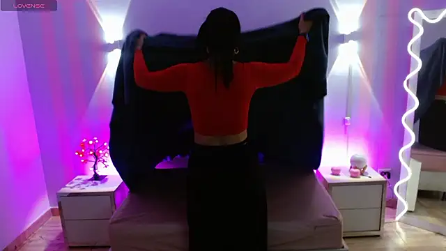 Rosalind tay online show from March 2026 11:18:01 AM