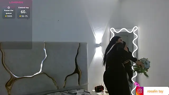 Snapshot of Rosalind_tay chatting on November 2025 11:03:01 AM Rosalind tay online show from November 2025 11:03:01 AM