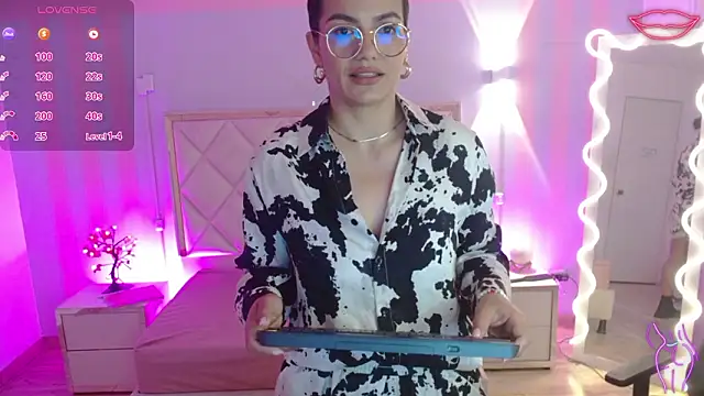 Rosalind tay online show from March 2026 11:32:02 AM