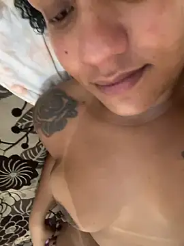 morenaluaa online show from November 2025 02:42:02 PM