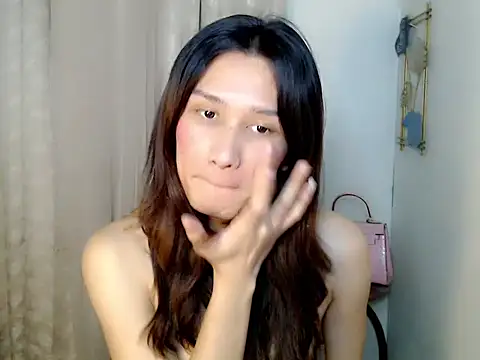 SerenaCortesi online show from April 2026 07:40:02 PM