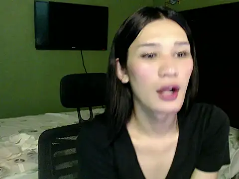 SerenaCortesi online show from October 2025 09:05:02 PM