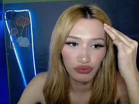 SerenaCortesi online show from September 2025 04:13:02 PM