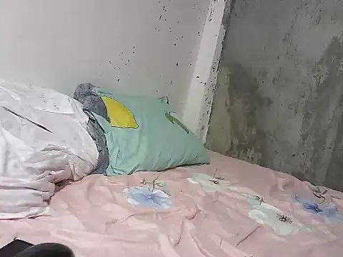 Snapshot of xxwild_pussyxx chatting on February 2026 01:23:01 PM xxwild pussyxx online show from February 2026 01:23:01 PM