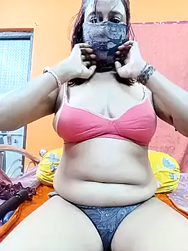 Hotpuja25 online show from November 2025 03:59:02 PM