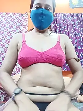 Hotpuja25 online show from June 2026 05:58:02 PM