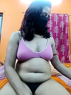 Hotpuja25 online show from October 2025 07:01:02 PM