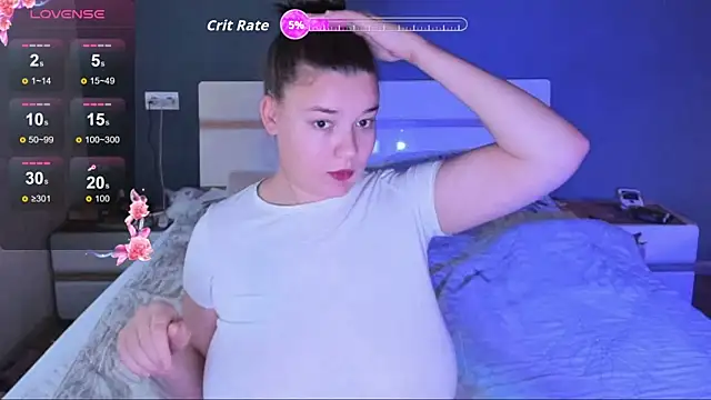 LinaElasm online show from November 2025 12:19:02 PM