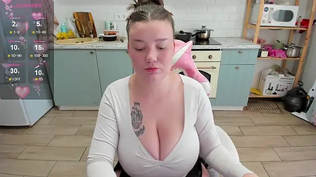 LinaElasm online show from March 2026 06:09:02 AM