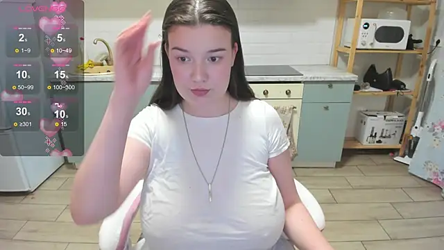 LinaElasm online show from April 2026 07:54:01 PM