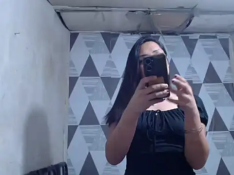 Snapshot of Wiynwyn_Delamerced1989 chatting on October 2025 10:34:01 AM Wiynwyn Delamerced1989 online show from October 2025 10:34:01 AM