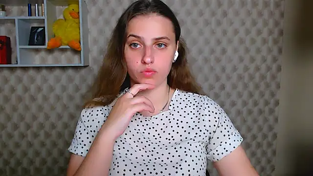 AmandaDimond  online show from May 2026 11:00:01 AM