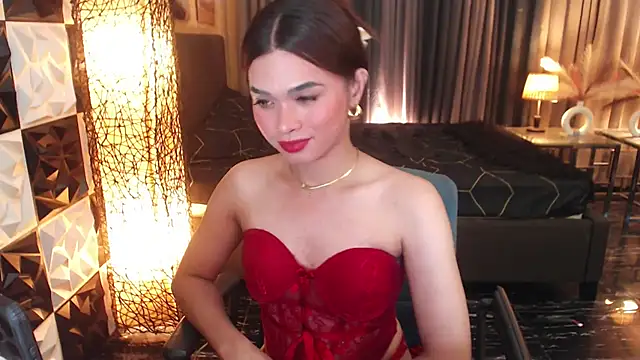 BigCockMaxineTS online show from September 2025 09:32:01 PM