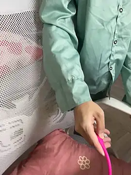 Snapshot of Mina048 chatting on November 2025 02:15:02 AM Mina048 online show from November 2025 02:15:02 AM