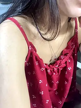 Snapshot of Mina048 chatting on November 2025 08:20:01 PM Mina048 online show from November 2025 08:20:01 PM