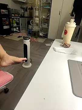 Snapshot of Mina048 chatting on November 2025 07:35:02 AM Mina048 online show from November 2025 07:35:02 AM