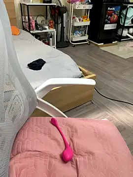 Snapshot of Mina048 chatting on November 2025 02:56:01 AM Mina048 online show from November 2025 02:56:01 AM